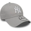 cap-zaobljena-gray-adjustable-strap-9forty-essential-new-york-yankees-mlb-new-era
