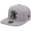 kapa-ravna-siva-snapback-9fifty-chain-stitch-toronto-raptors-nba-new-era