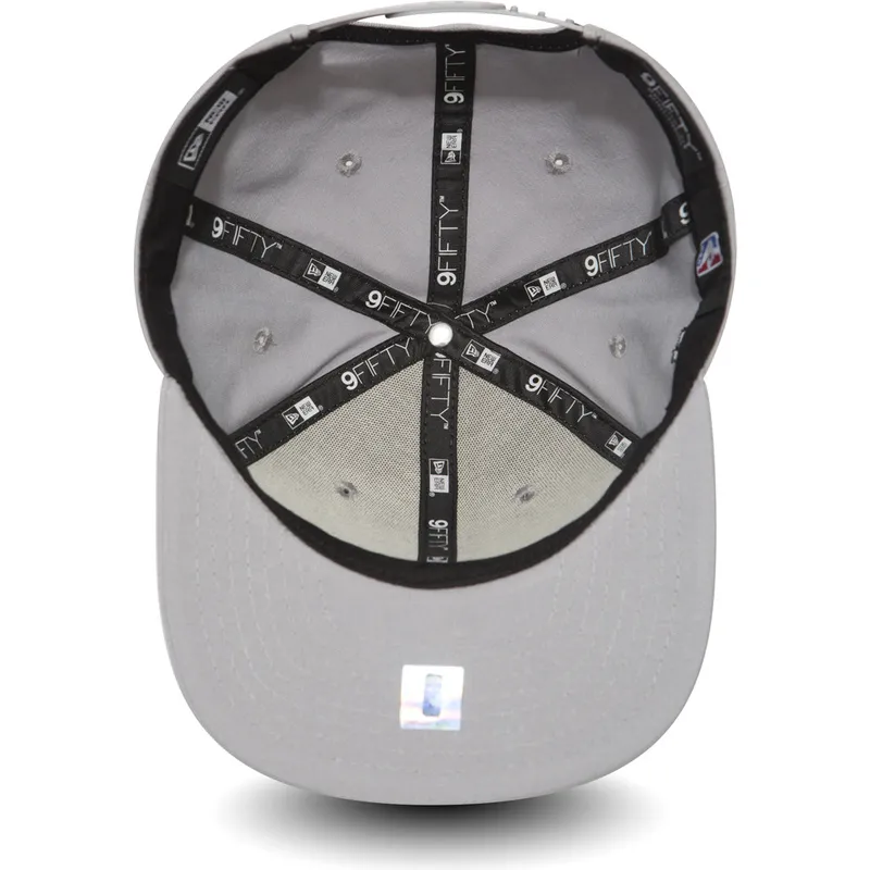 kapa-ravna-siva-snapback-9fifty-chain-stitch-toronto-raptors-nba-new-era