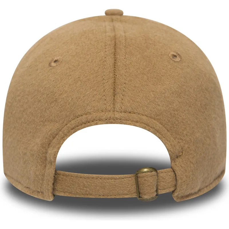 kapa-zaobljena-smeda-podesiv-9forty-camel-hair-new-era