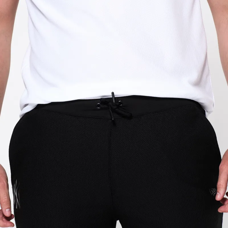 hlace-duge-hlace-crna-jogger-stealth-new-york-yankees-mlb-new-era