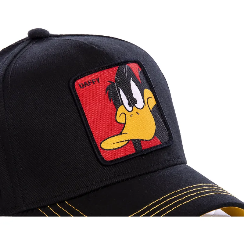kapa-zaobljena-crna-snapback-daf3-patak-daca-looney-tunes-capslab