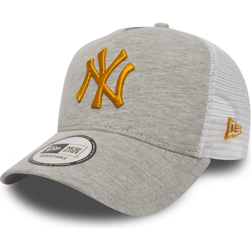 kapa-zaobljena-siva-podesiv-trucker-9forty-essential-jersey-new-york-yankees-mlb-new-era kapa-zaobljena-siva-podesiv-trucker-9forty-essential-jersey-new-york-yankees-mlb-new-era