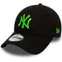 kapa-zaobljena-crna-podesiv-9forty-league-essential-neon-new-york-yankees-mlb-new-era