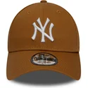 kapa-zaobljena-smeda-podesiv-trigo-9forty-league-essential-new-york-yankees-mlb-new-era