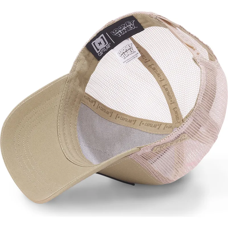 cap-zaobljena-brown-snapback-coyote-looney-tunes-capslab