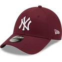 kapa-zaobljena-crvena-podesiv-9forty-league-essential-new-york-yankees-mlb-new-era