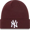 kapa-crvena-cuff-beanie-league-essential-new-york-yankees-mlb-new-era