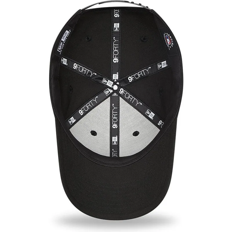 kapa-zaobljena-crna-podesiv-9forty-black-and-gold-new-york-yankees-mlb-new-era