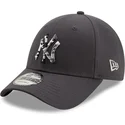 kapa-zaobljena-siva-podesiv-9forty-camo-infill-new-york-yankees-mlb-new-era