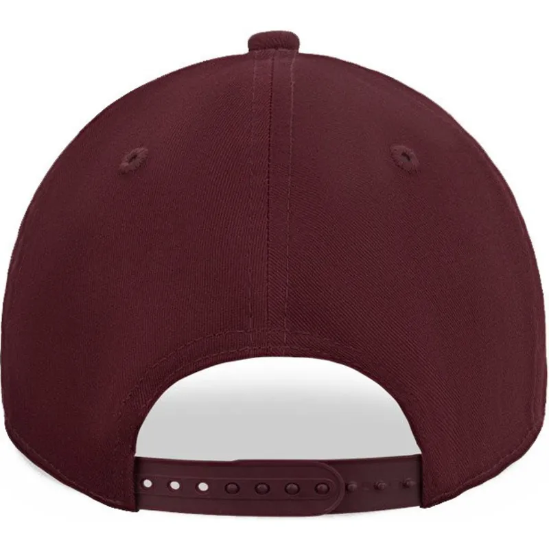 kapa-zaobljena-crvena-snapback-9forty-league-essential-new-york-yankees-mlb-new-era kapa-zaobljena-crvena-snapback-9forty-league-essential-new-york-yankees-mlb-new-era