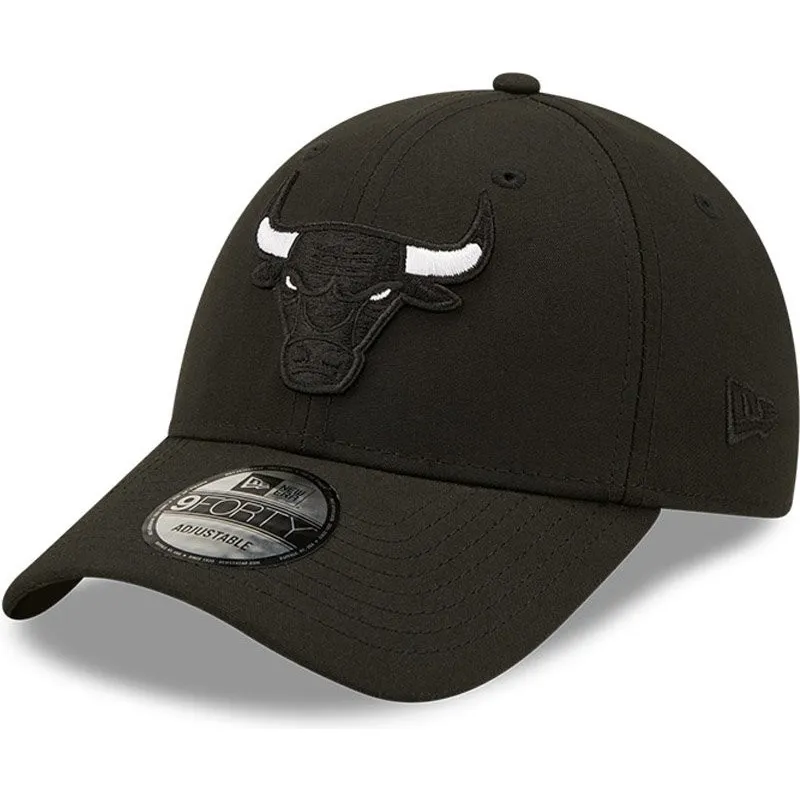 kapa-zaobljena-crna-snapback-9forty-black-base-chicago-bulls-nba-new-era