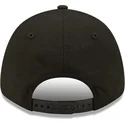 kapa-zaobljena-crna-snapback-9forty-black-base-chicago-bulls-nba-new-era