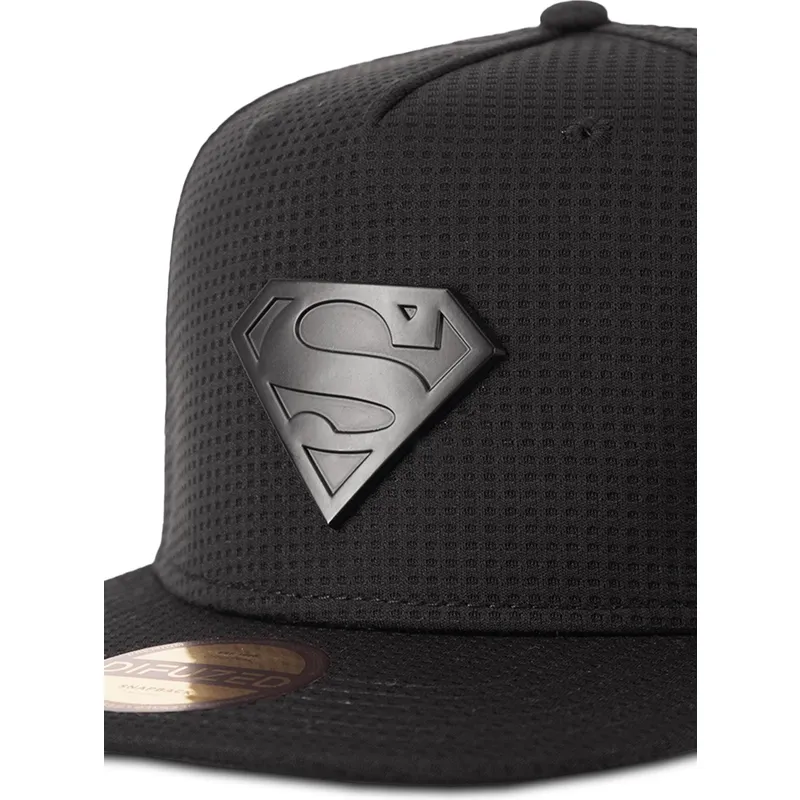 kapa-ravna-crna-snapback-metal-badge-difuzed