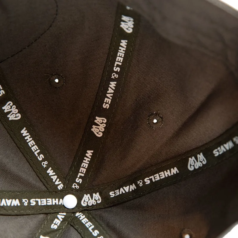 kapa-zaobljena-smeda-snapback-commando-ww14-wheels-and-waves