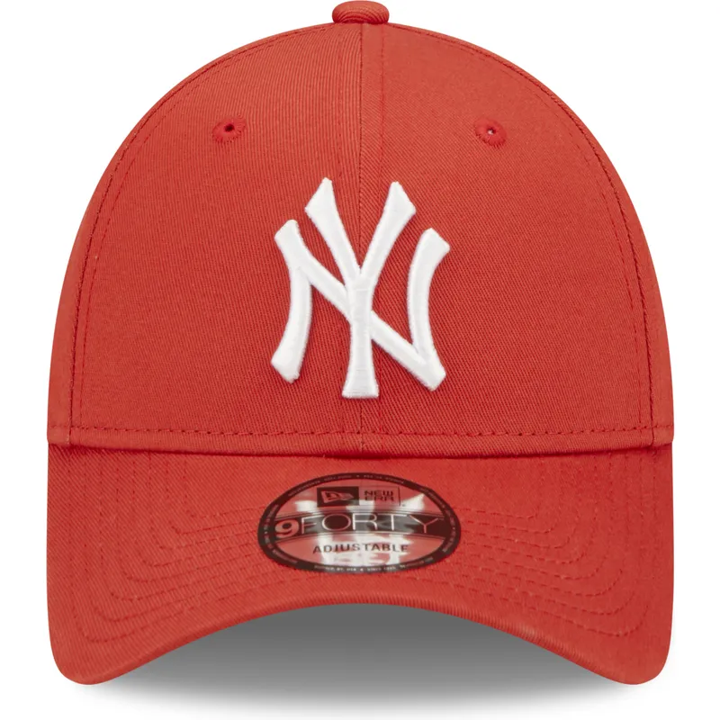 kapa-zaobljena-crvena-podesiv-9forty-league-essential-new-york-yankees-mlb-new-era