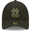 kapa-zaobljena-crna-snapback-9forty-neon-pack-repreve-new-york-yankees-mlb-new-era