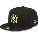 kapa-ravna-crna-snapback-9fifty-league-essential-new-york-yankees-mlb-new-era
