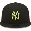 kapa-ravna-crna-snapback-9fifty-league-essential-new-york-yankees-mlb-new-era