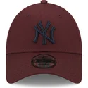 kapa-zaobljena-crvena-podesiv-9forty-league-essential-new-york-yankees-mlb-new-era
