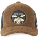 capslab-wile-e-coyote-fur1-coy1-looney-tunes-brown-shearling-trucker-hat