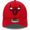 kapa-zaobljena-crvena-podesiv-9forty-shadow-tech-chicago-bulls-nba-new-era