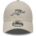 new-era-curved-brim-9forty-looney-tunes-bugs-bunny-beige-adjustable-cap