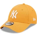 kapa-zaobljena-narancasta-podesiv-9forty-league-essential-new-york-yankees-mlb-new-era