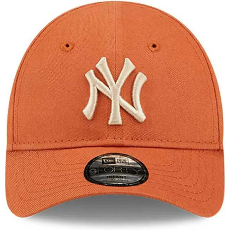 kapa-zaobljena-narancasta-podesiv-za-djecu-9forty-league-essential-new-york-yankees-mlb-new-era kapa-zaobljena-narancasta-podesiv-za-djecu-9forty-league-essential-new-york-yankees-mlb-new-era