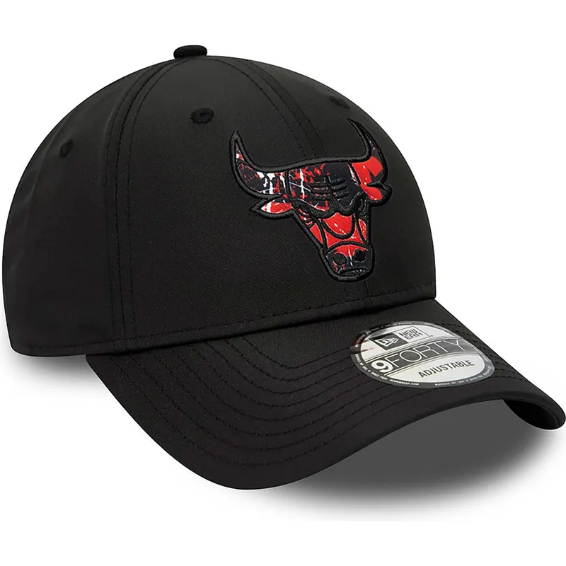 kapa-zaobljena-crna-podesiv-9forty-print-infill-chicago-bulls-nba-new-era kapa-zaobljena-crna-podesiv-9forty-print-infill-chicago-bulls-nba-new-era