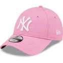 kapa-zaobljena-ruzicasta-podesiv-za-djecu-9forty-league-essential-new-york-yankees-mlb-new-era