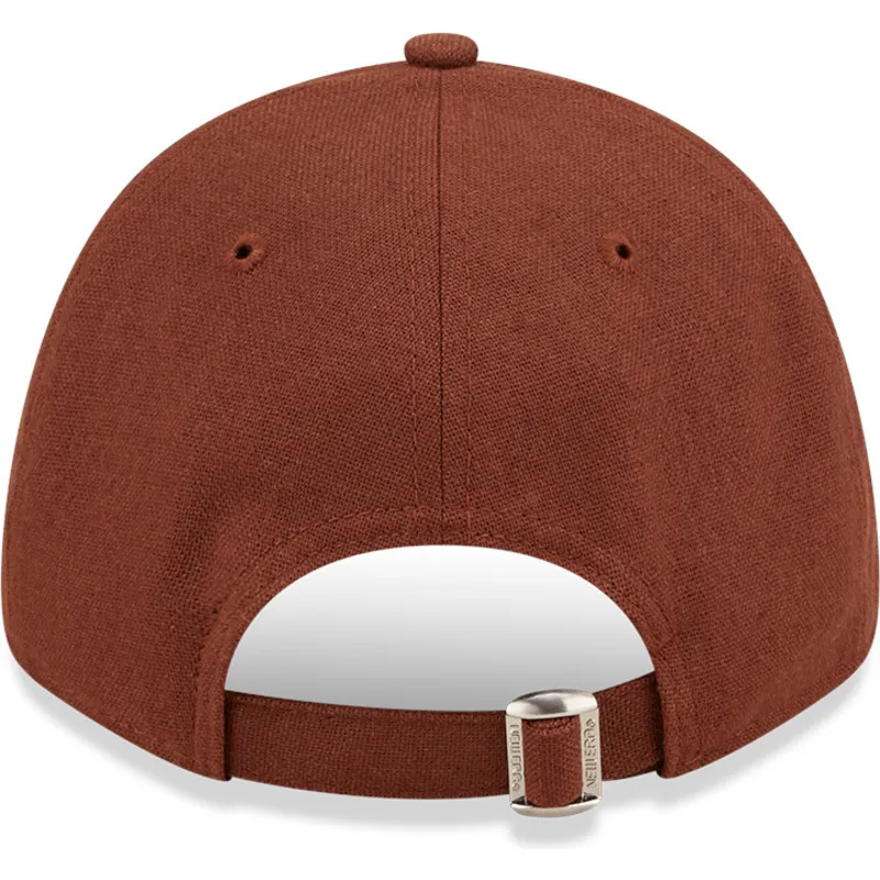 kapa-zaobljena-smeda-podesiv-9forty-linen-new-york-yankees-mlb-new-era