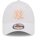 kapa-zaobljena-bijela-podesiv-9forty-neon-outline-new-york-yankees-mlb-new-era