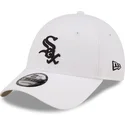 kape-zaobljena-bijela-podesiva-traka-9forty-league-essential-chicago-white-sox-mlb-new-era