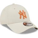 kapa-zaobljena-bez-podesiv-9forty-league-essential-new-york-yankees-mlb-new-era