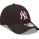 kapa-zaobljena-crna-podesiv-rosa-9forty-league-essential-new-york-yankees-mlb-new-era