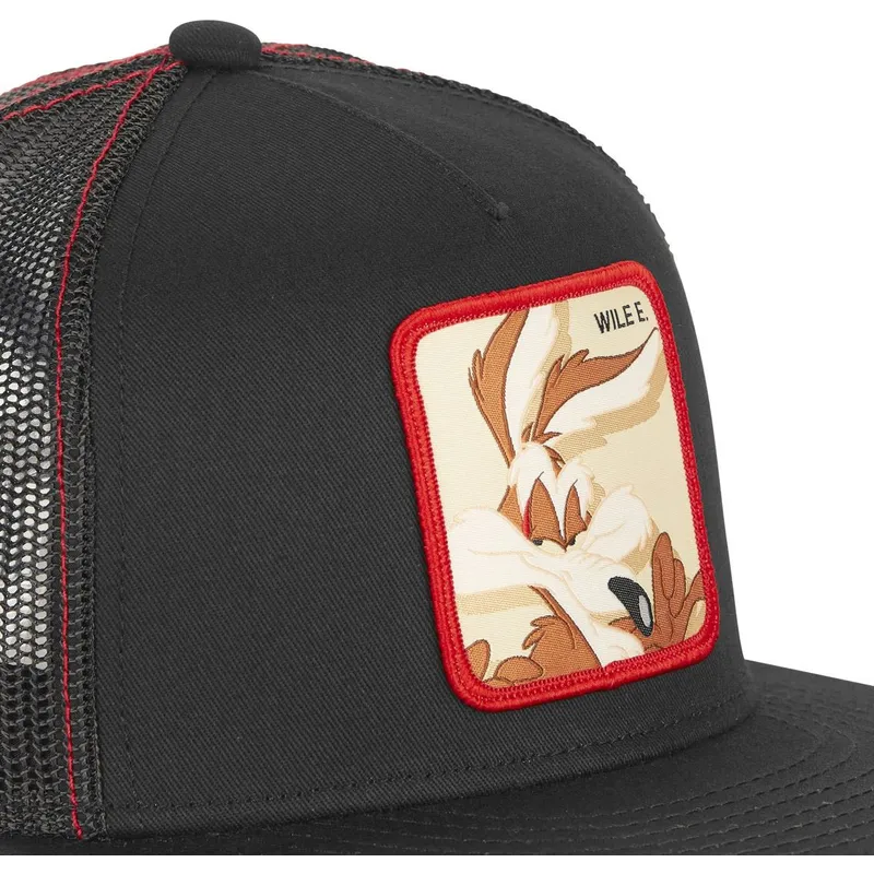 cap-ravna-black-snapback-coyote-looney-tunes-capslab