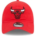 kapa-zaobljena-crvena-podesiv-9twenty-draft-edition-2023-chicago-bulls-nba-new-era