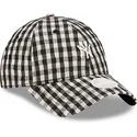 kapa-zaobljena-crna-podesiv-9twenty-gingham-new-york-yankees-mlb-new-era