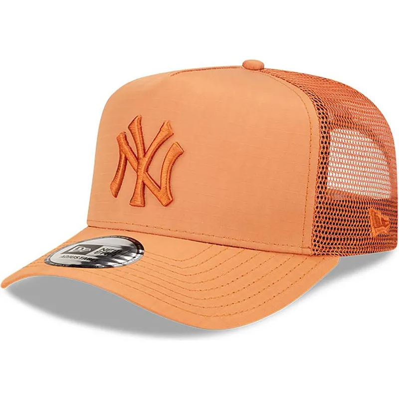 kapa-zaobljena-smeda-snapback-a-frame-tech-ripstop-new-york-yankees-mlb-new-era