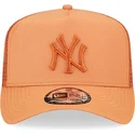 kapa-zaobljena-smeda-snapback-a-frame-tech-ripstop-new-york-yankees-mlb-new-era