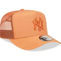 kapa-zaobljena-smeda-snapback-a-frame-tech-ripstop-new-york-yankees-mlb-new-era