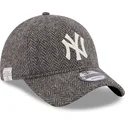 kapa-zaobljena-siva-podesiv-9twenty-tweed-pack-new-york-yankees-mlb-new-era