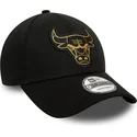 kapa-zaobljena-crna-podesiv-9forty-metallic-badge-chicago-bulls-nba-new-era