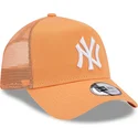 kapa-zaobljena-narancasta-snapback-a-frame-league-essential-new-york-yankees-mlb-new-era