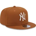 kapa-ravna-smeda-snapback-9fifty-league-essential-new-york-yankees-mlb-new-era