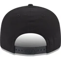 kape-ravna-crna-snapback-marron-9fifty-league-essential-new-york-yankees-mlb-new-era