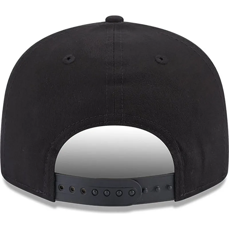 kape-ravna-crna-snapback-marron-9fifty-league-essential-new-york-yankees-mlb-new-era