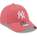 kapa-zaobljena-ruzicasta-podesiv-9forty-league-essential-new-york-yankees-mlb-new-era