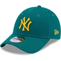 new-era-curved-brim-yellow-logo-9forty-league-essential-new-york-yankees-mlb-green-adjustable-cap